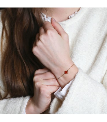 Van Cleef & Arpels Sweet Alhambra cornaline and gold bracelet