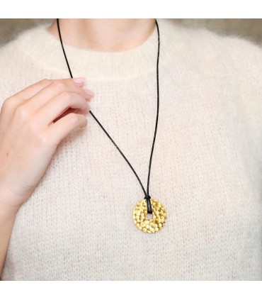 Dinh Van Pi Chinois gold pendant