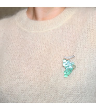 Broche Vhernier