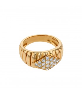 Van Cleef & Arpels diamonds and gold ring