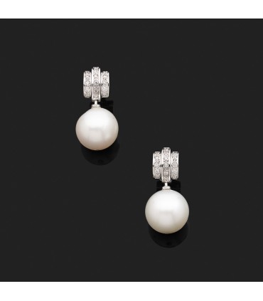 Boucles d’oreilles or, perles et diamants