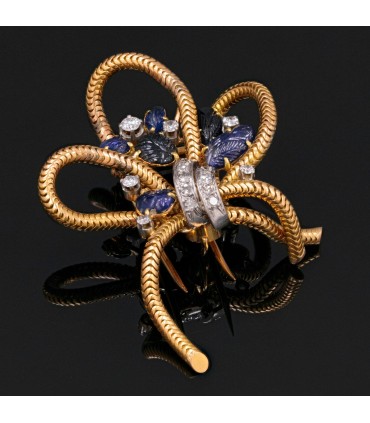 Sapphires, diamonds and gold brooch