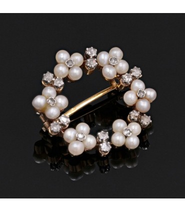 Cultured pearls, diamonds and gold brooch