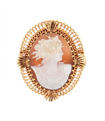 Cameo and gold brooch pendant