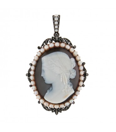 Pendentif or, argent, camée, perles et diamants