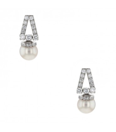 Boucles d’oreilles platine, diamants et perles