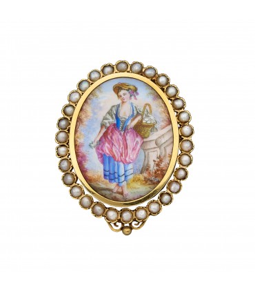 Cultured pearls, miniature and gold brooch