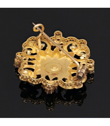 Broche or et perles