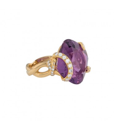 Chanel diamonds, amethyst and gold ring