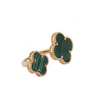 Van Cleef & Arpels Entre les Doigts Magic Alhambra ring