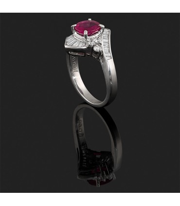 Bague platine, rubis et diamants