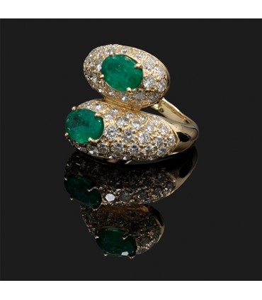 Diamonds, emeralds and gold ring