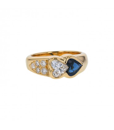 Diamonds, sapphire and gold ring