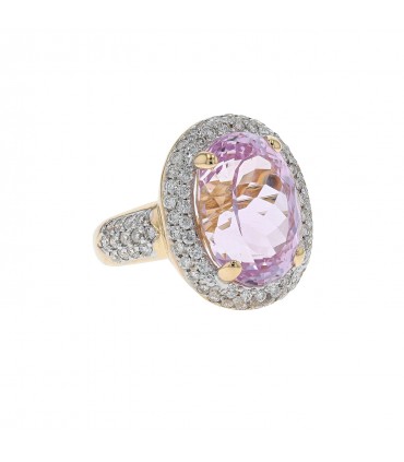 Diamonds, kunzite and gold ring