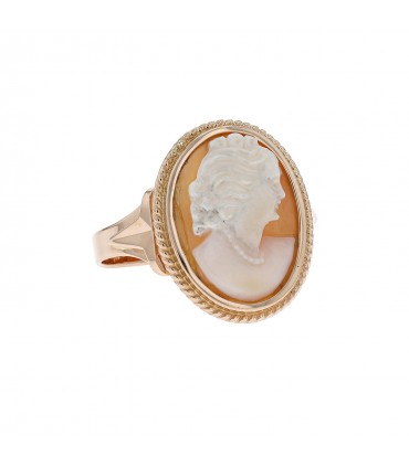 Cameo and gold ring