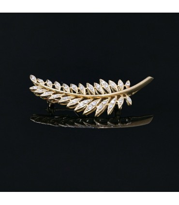 Diamonds and gold brooch pendant