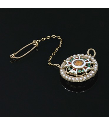 Enamel and gold pendant