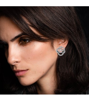 Chanel Camélia diamonds and gold earrings