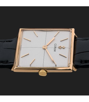 Montre Corum