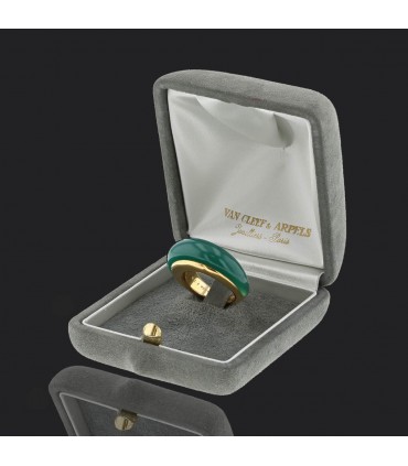 Van Cleef & Arpels green calcedony and gold ring