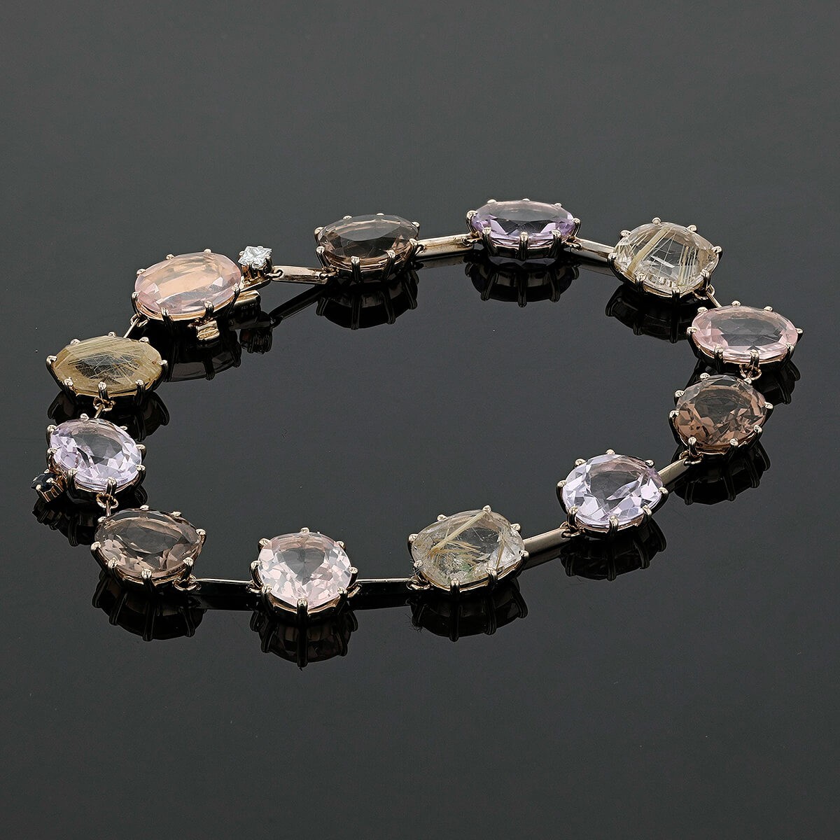 H.STERN DIAMOND AND GOLD WIDE BRACELET, | Christie's