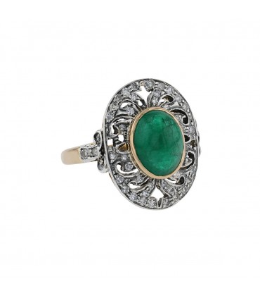 Diamonds, emerald and gold ring