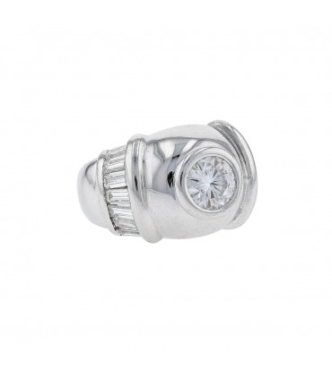 Bague solitaire or, diamants et moissanite