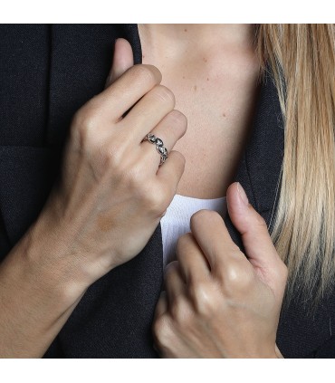 Mauboussin diamonds and gold ring