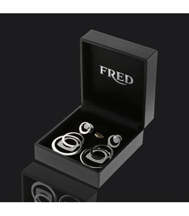 Fred Success diamonds and gold earrings