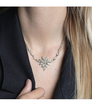 Collier or et diamants