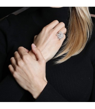 Bague fleur or et diamants