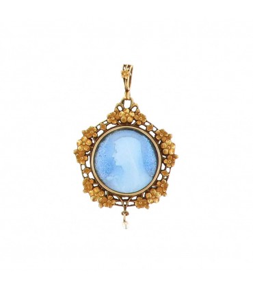 Art Nouveau gold and cameo pendant