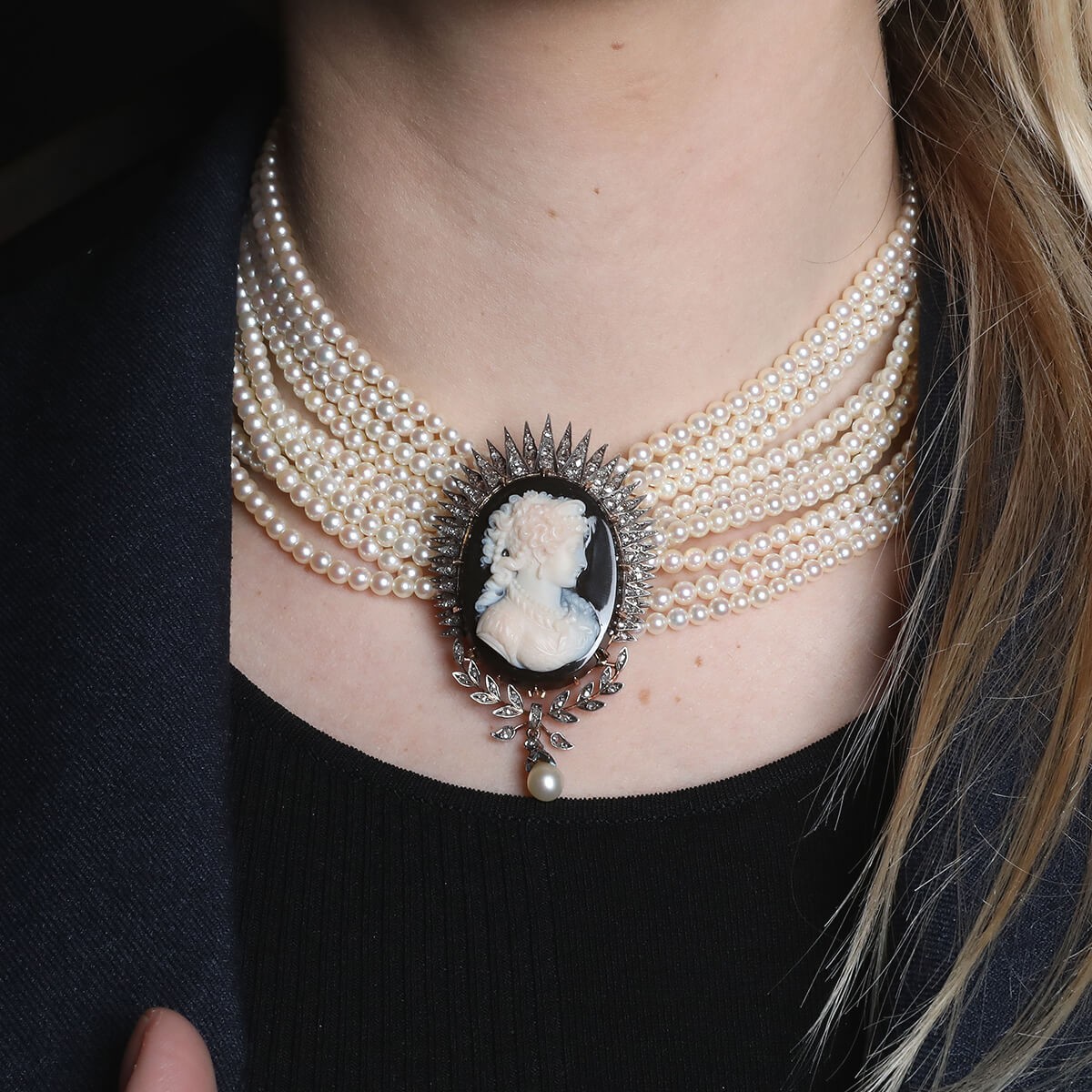 Pearl and store cameo necklace