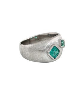 Bague platine et émeraudes