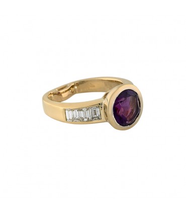 Amethyst, diamonds and gold ring