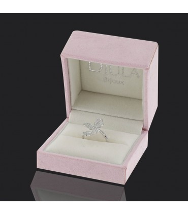 Djula Papillon diamonds and gold ring