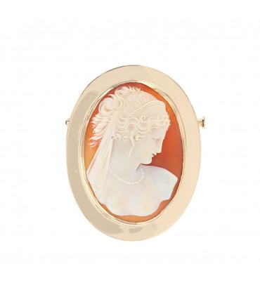 Gold cameo brooch