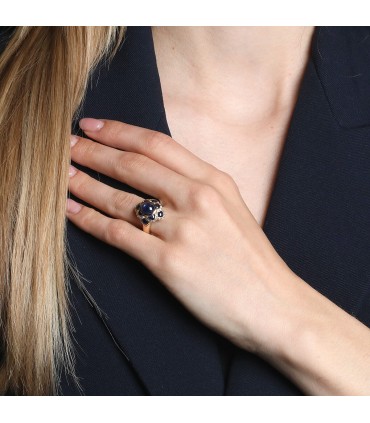 Diamonds, sapphires and gold ring