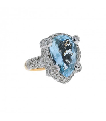 Diamonds, aquamarine and gold ring