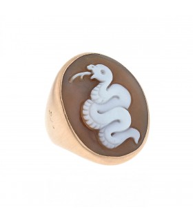 Pomellato Eva shell cameo and gold ring