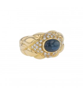 Sapphire, diamonds and gold ring