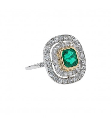 Diamonds, emerald and gold ring