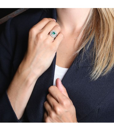 Diamonds, emerald and gold ring