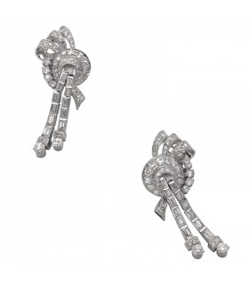 Diamonds and 18k gold earrings