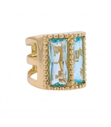 Aquamarine and gold ring
