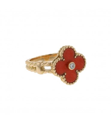 Van Cleef & Arpels Vintage Alhambra coral and gold ring