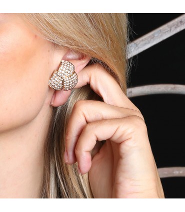 Van Cleef & Arpels diamonds and gold earrings
