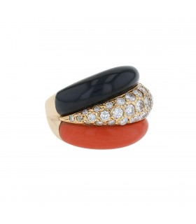 Van Cleef & Arpels coral, onyx, diamonds and gold ring