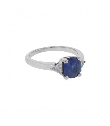 Diamonds, sapphire and gold ring