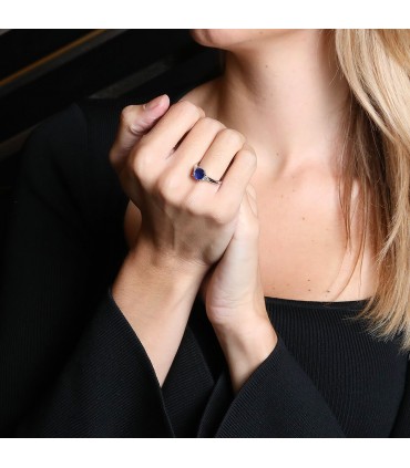 Diamonds, sapphire and gold ring